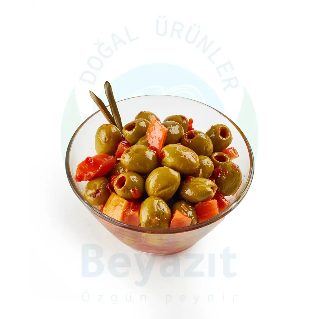 زيتون اخضر بالفلفل والجزر