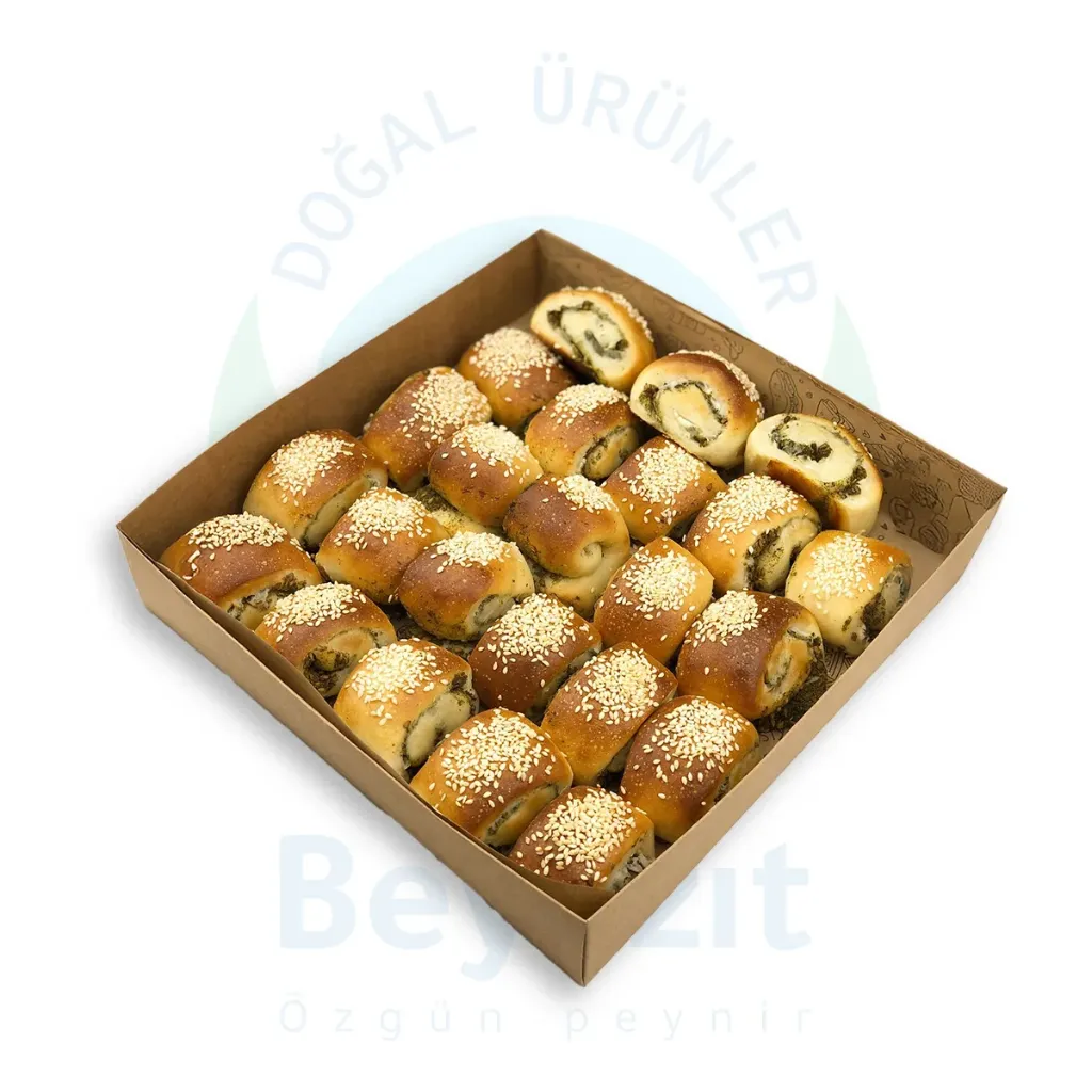 فطائر بالزعتر واللبنة بالدقيق الأسمر